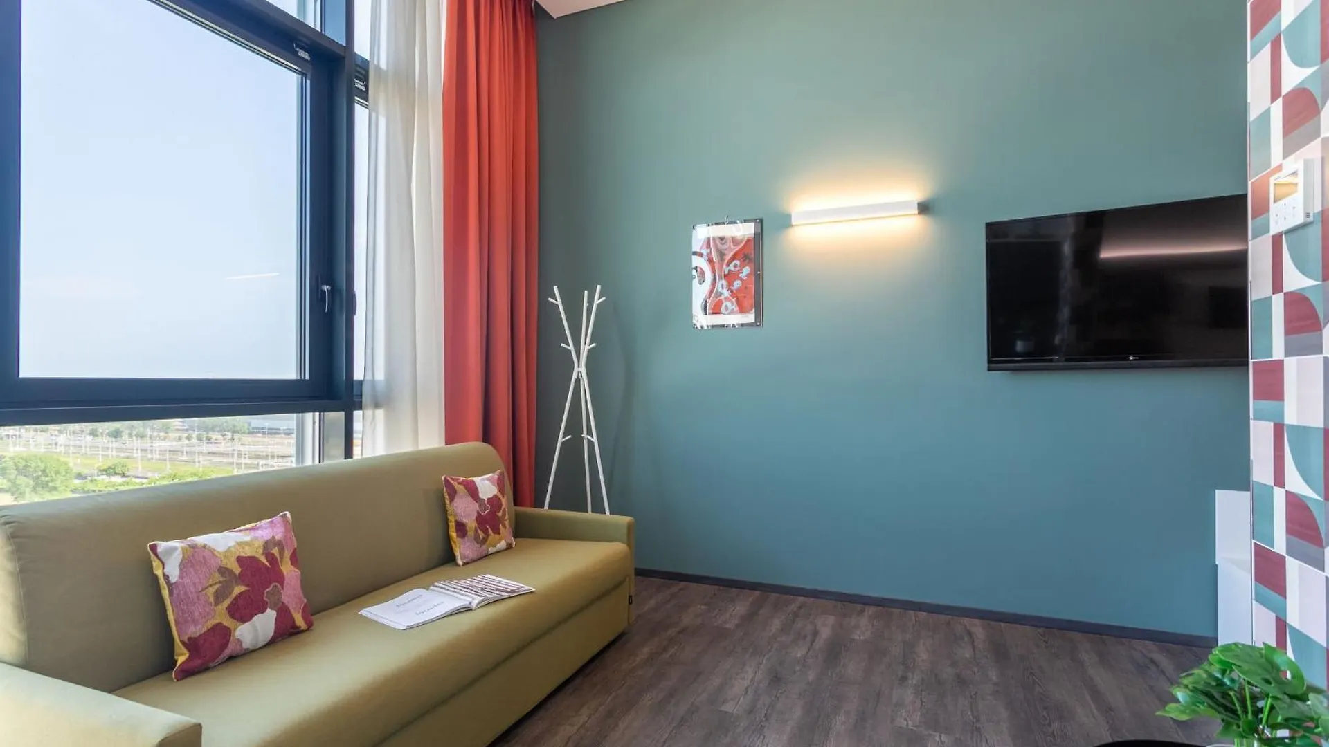 Htm Venice Suite By Halldis Mestre 0*,